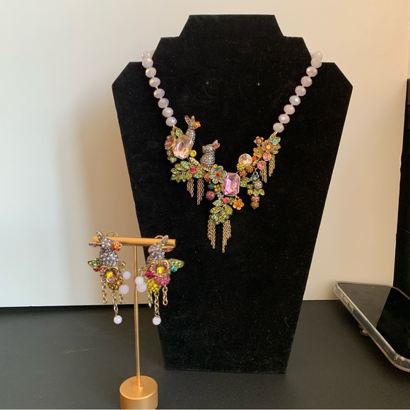 New Rabbit Necklace Set - Picture 1 of 5